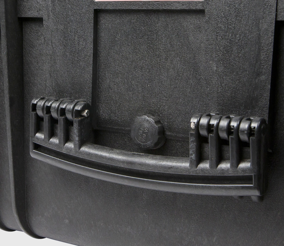 Pure Outdoor by Monoprice Weatherproof Hard Case with Wheels and